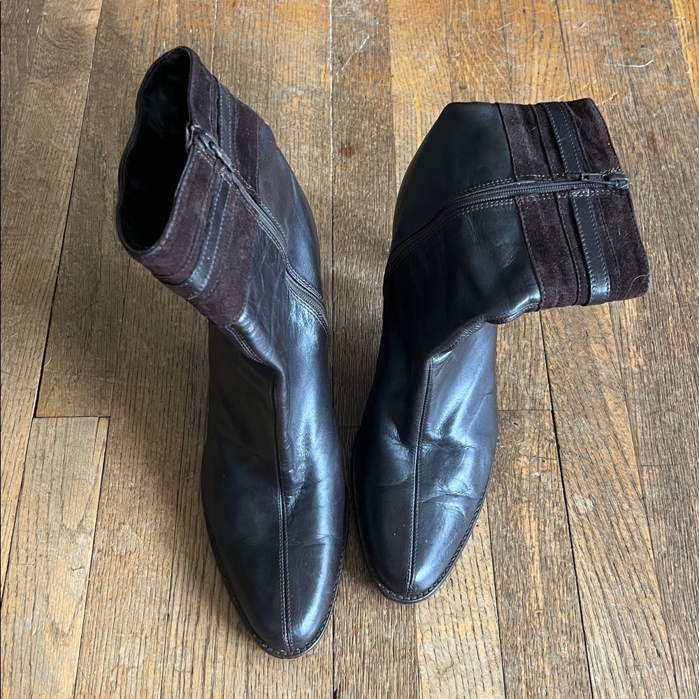 Vintage Coach Heeled Booties w/ Silver Accents - Picture 5 of 6